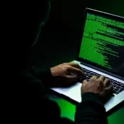 Falha crítica do Ivanti utilizada para implantar malware